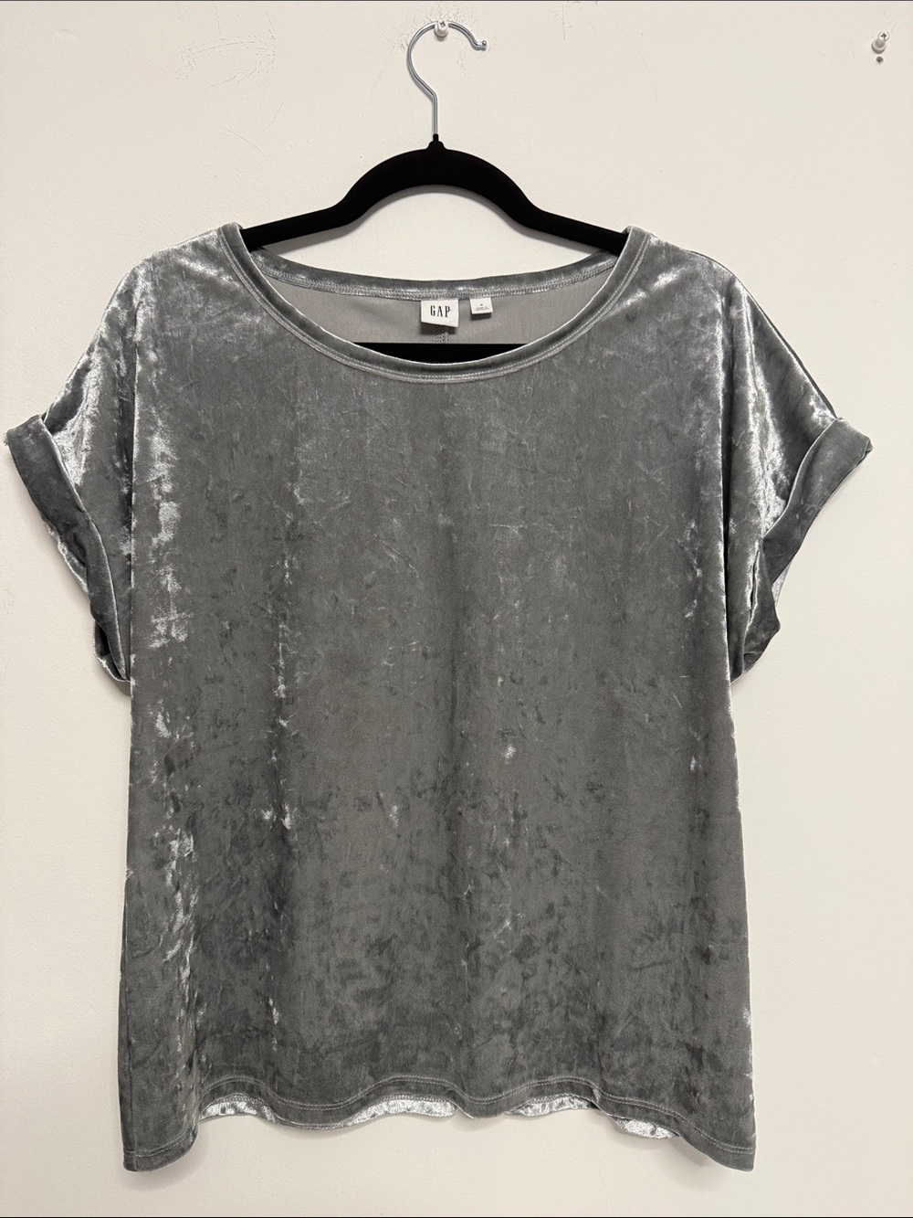 GAP Women's Crushed Velvet Short Sleeve Top - Silver Gray